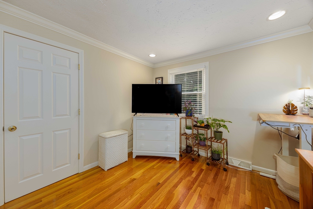94 West Street Property Photo 15