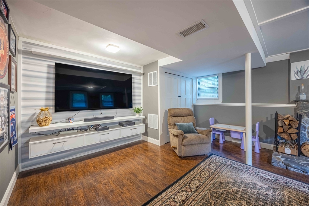 94 West Street Property Photo 18
