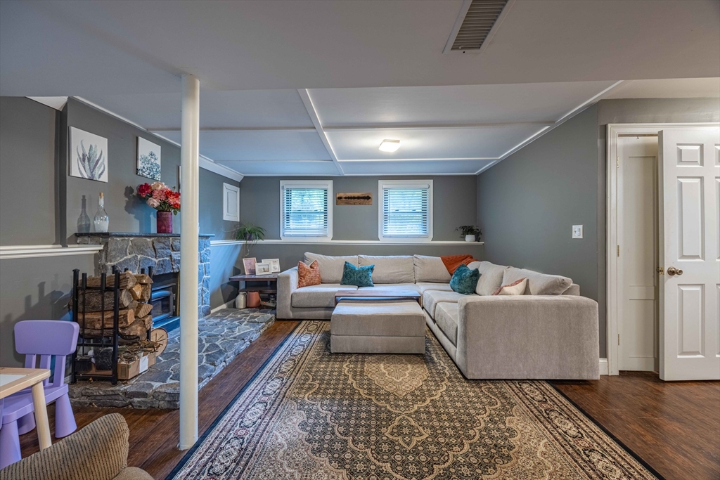 94 West Street Property Photo 19