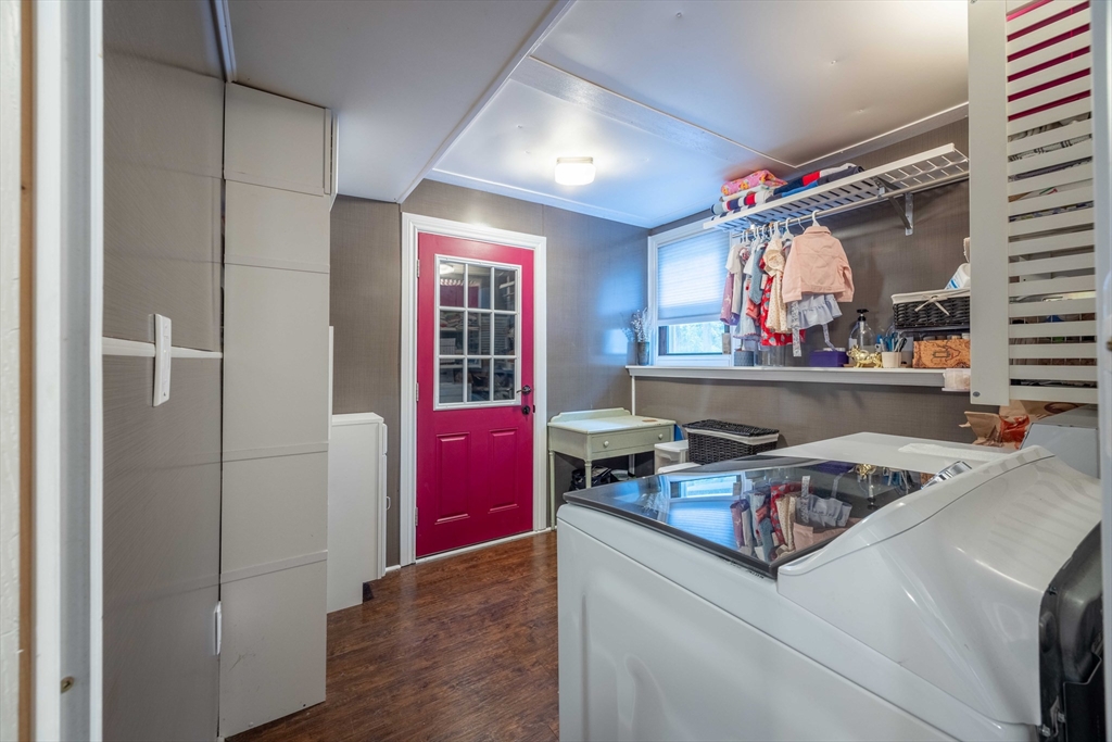 94 West Street Property Photo 23