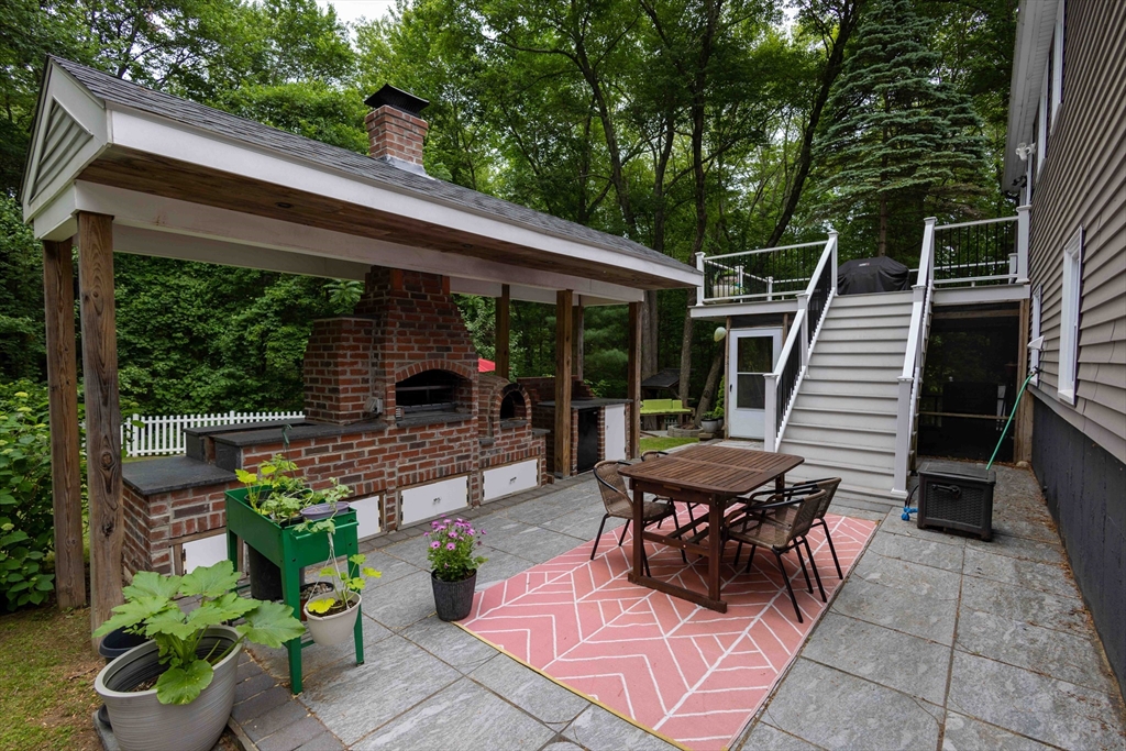 94 West Street Property Photo 26