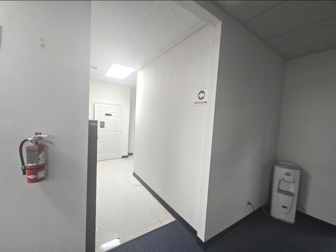 799 Middlesex Tpke Property Photo 11