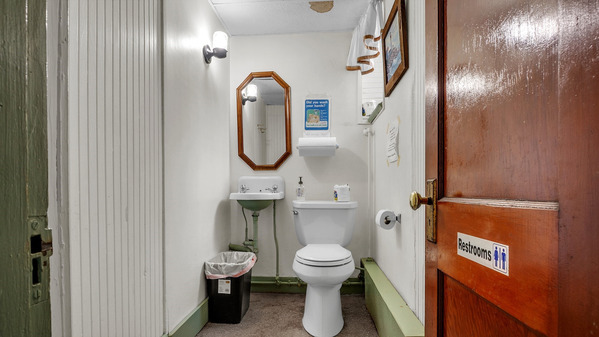 98 Waite St. Property Photo 19