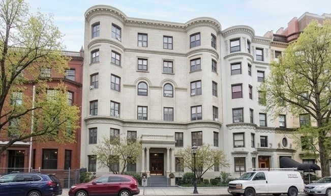 382 Commonwealth Ave # 23 Property Photo 1