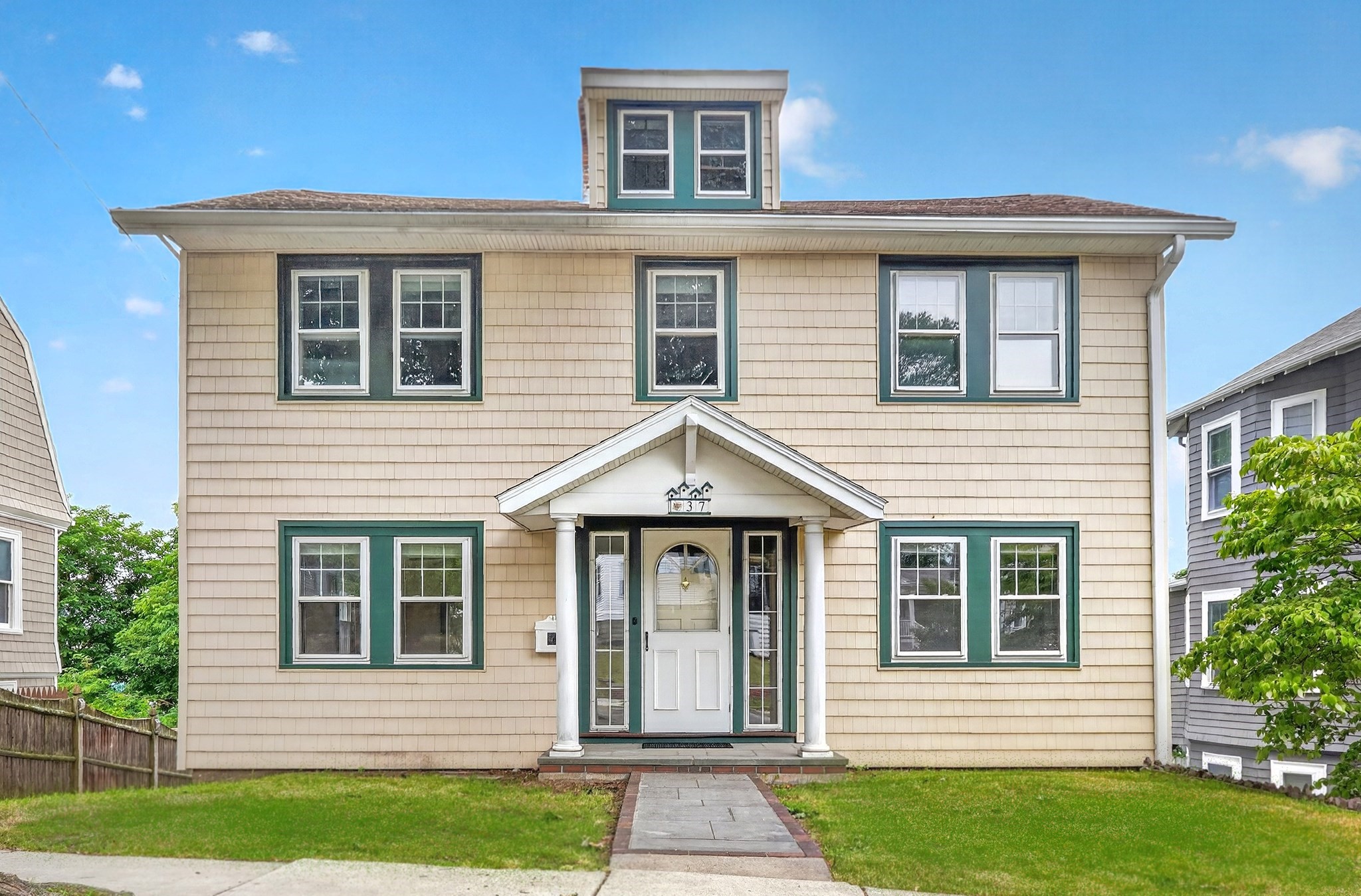 37 Loring Rd. Property Photo 1