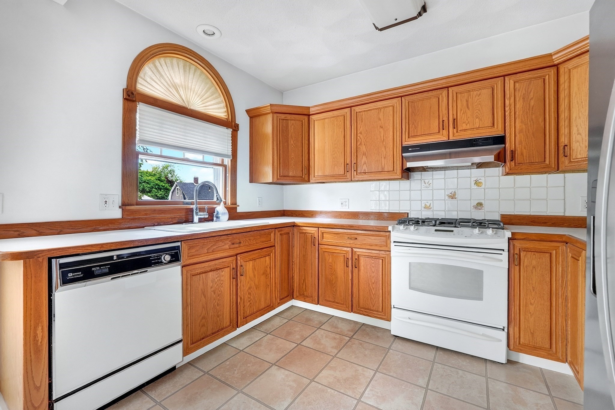 37 Loring Rd. Property Photo 11