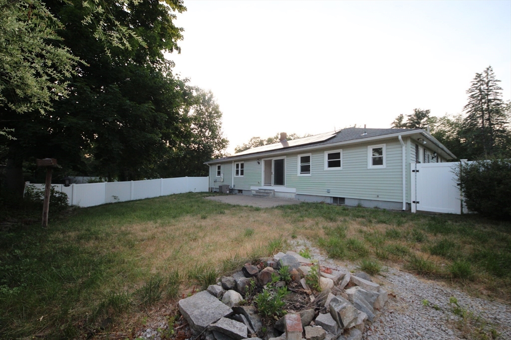 14 Wesley St Property Photo 2