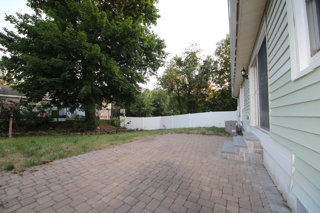 14 Wesley St Property Photo 3