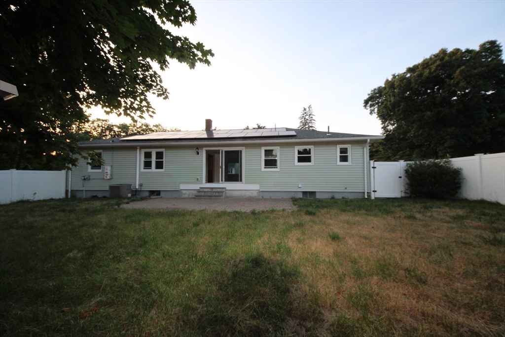 14 Wesley St Property Photo 4