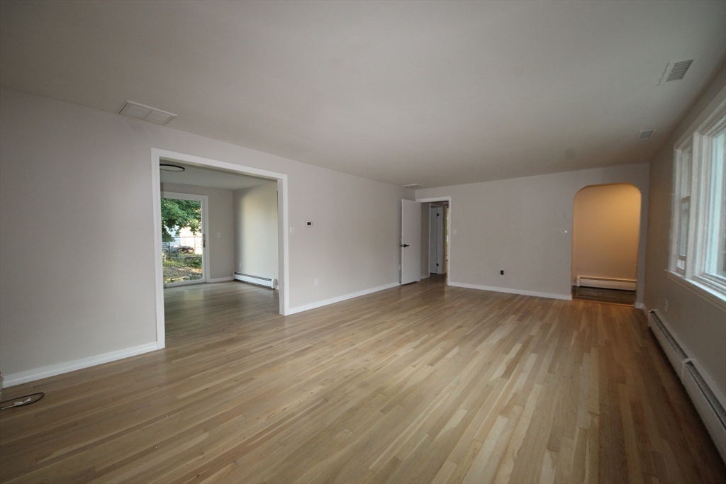 14 Wesley St Property Photo 16