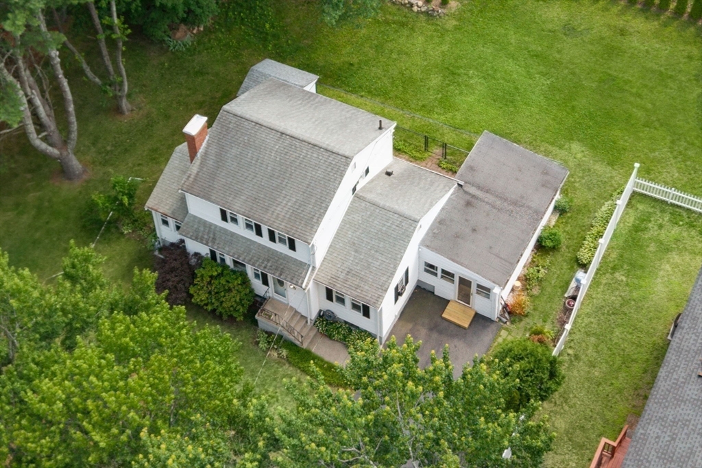 656 Bolton St Property Photo 35