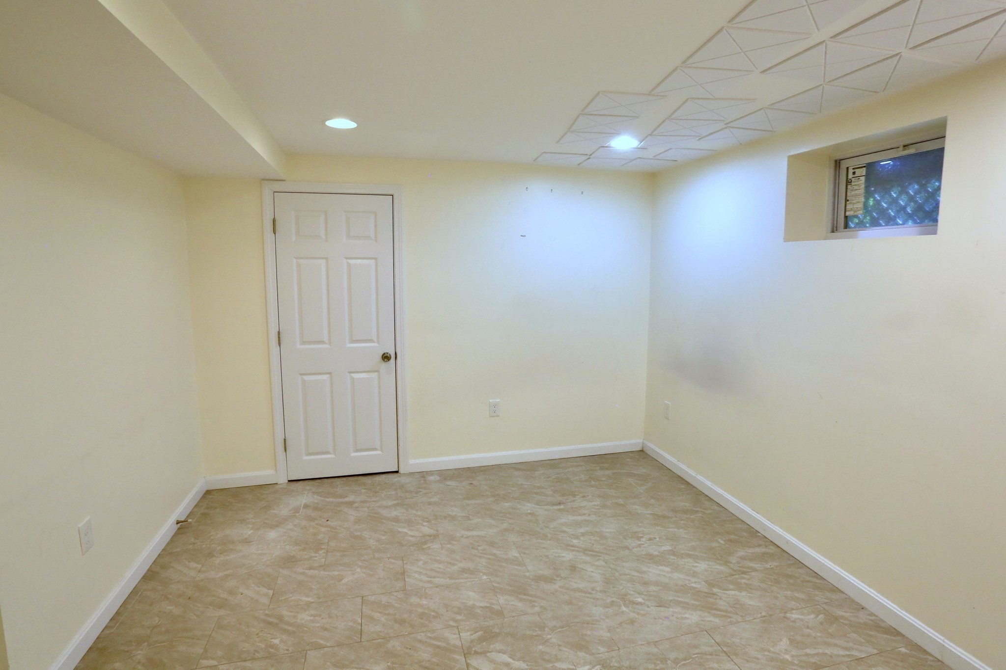 124 Forest St Property Photo 12