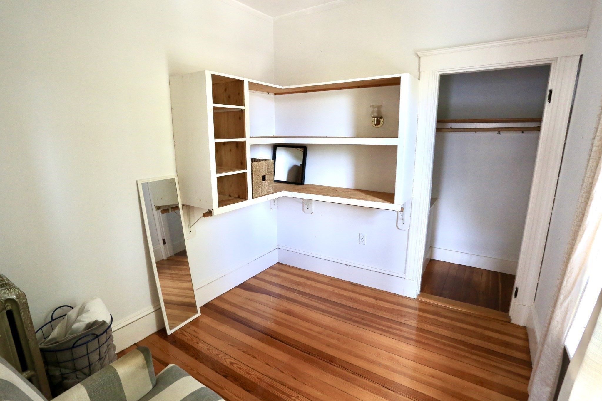 124 Forest St Property Photo 16