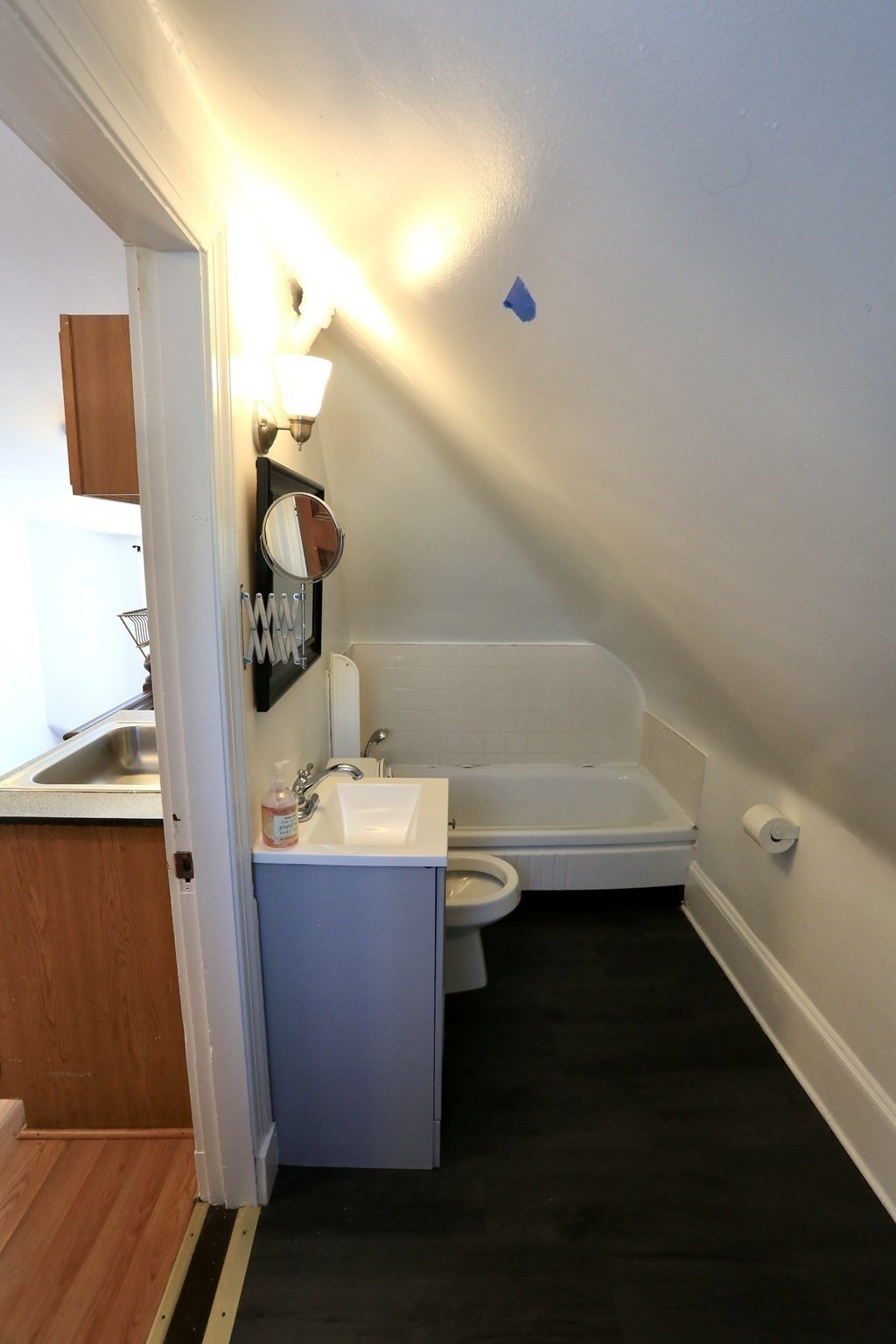 124 Forest St Property Photo 27