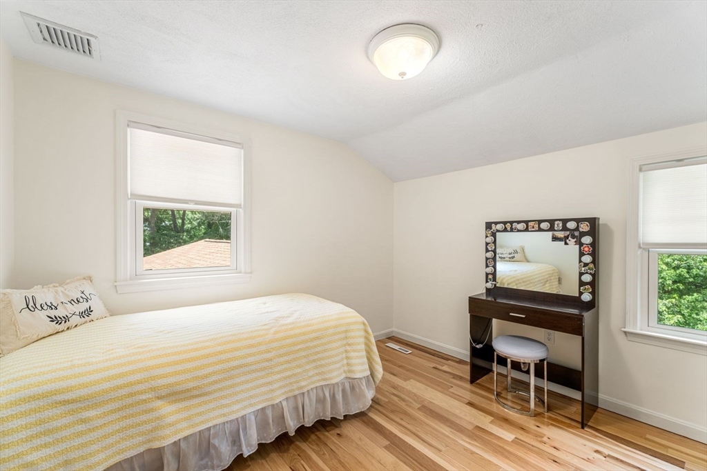 7 Edgeworth St Property Photo 32