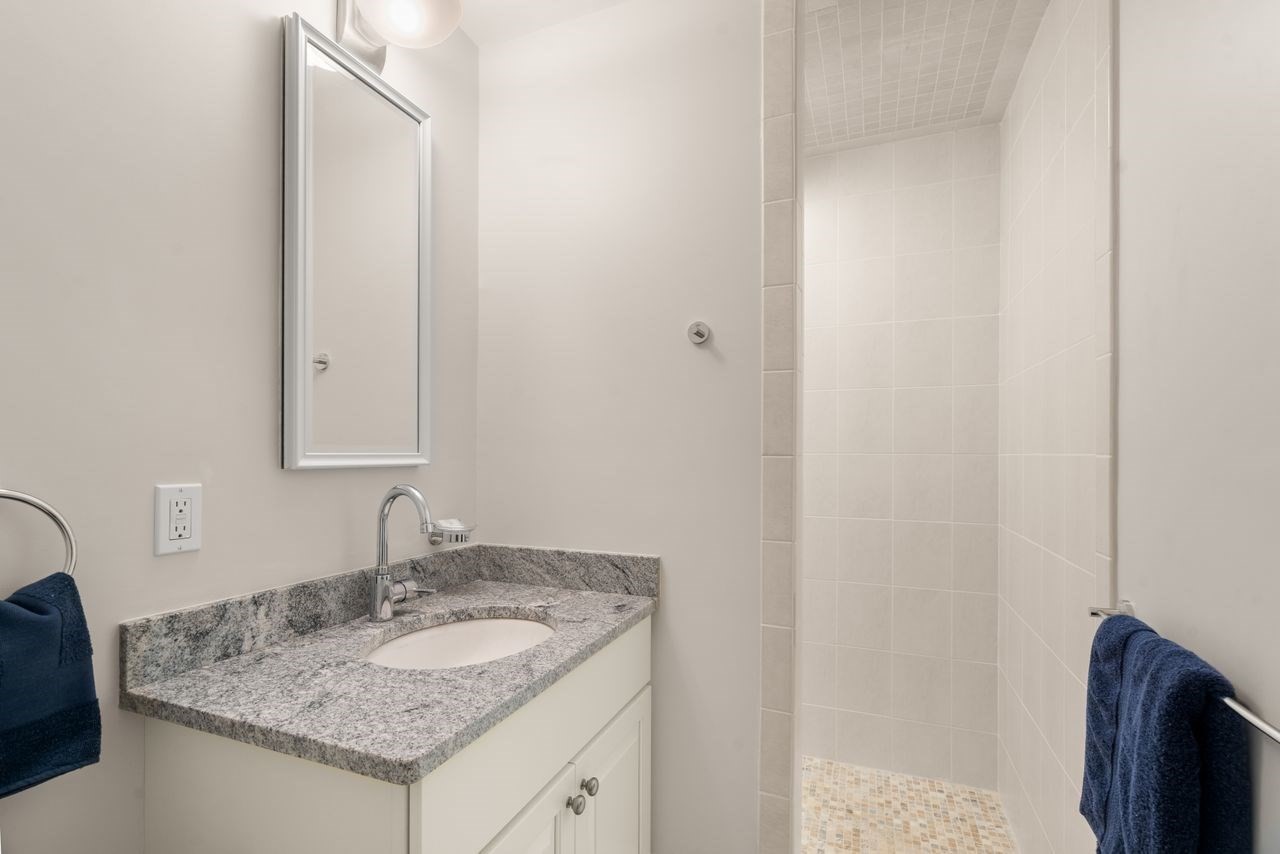 32 Perry Lane Property Photo 29