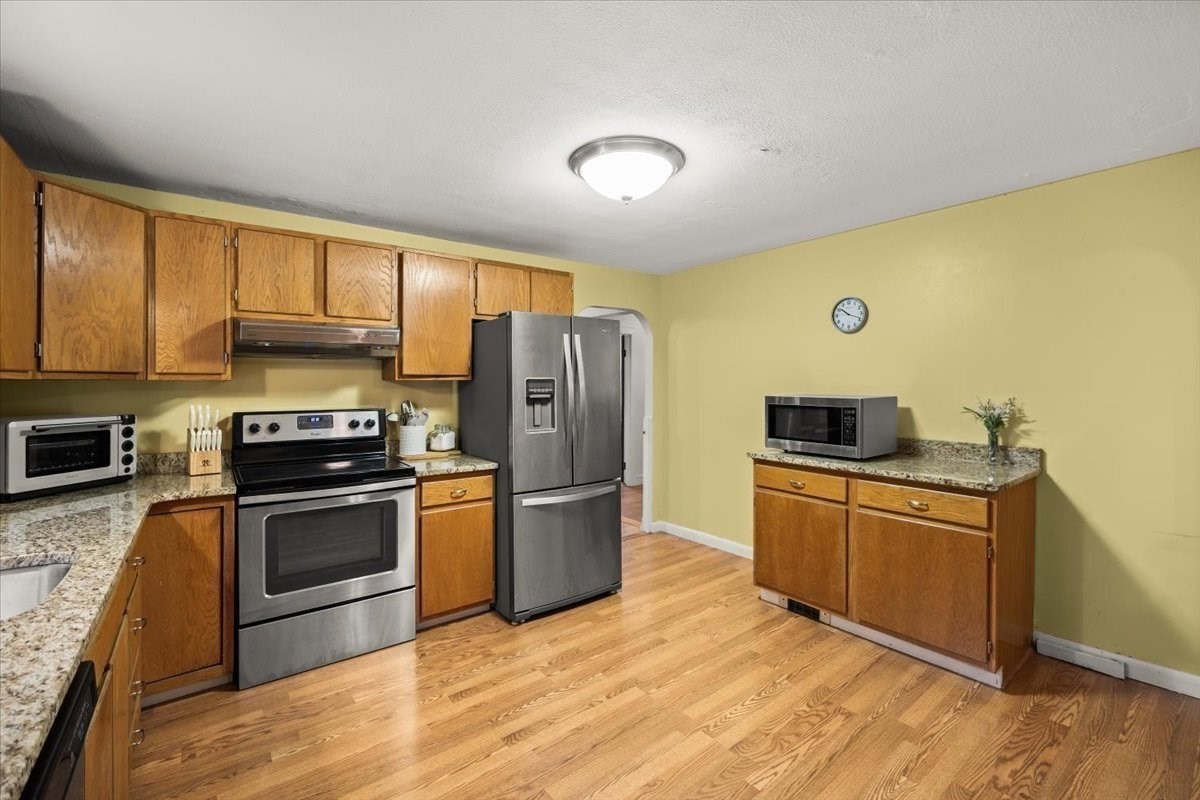 330 North Street Property Photo 4