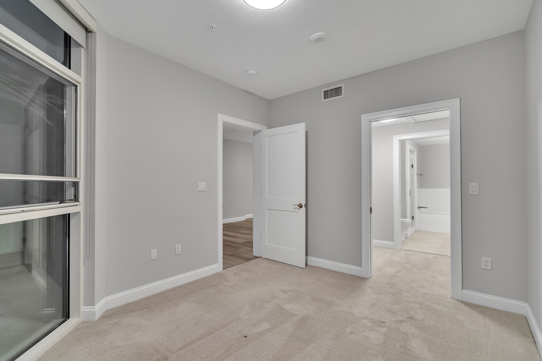 771-781 Harrison Ave # G5 Property Photo 11