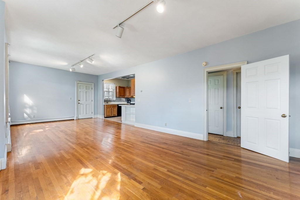42-44 Woodlawn Street # 5 Property Photo 4