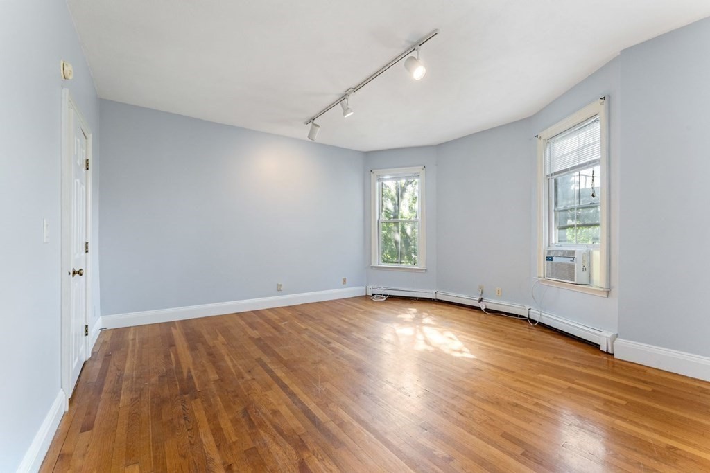 42-44 Woodlawn Street # 5 Property Photo 5