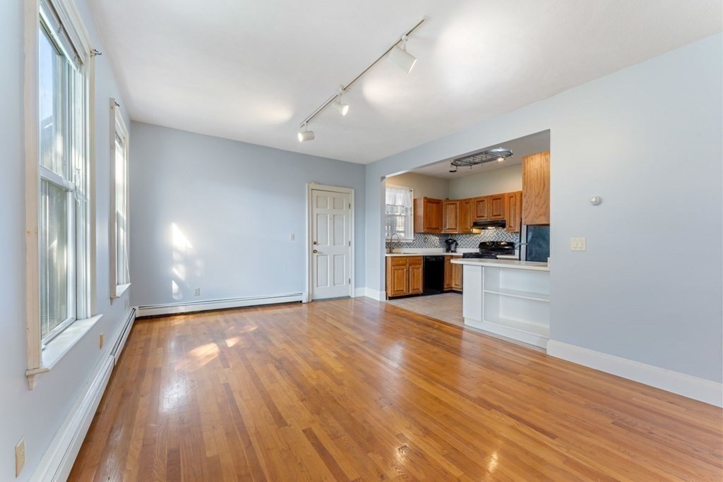 42-44 Woodlawn Street # 5 Property Photo 6
