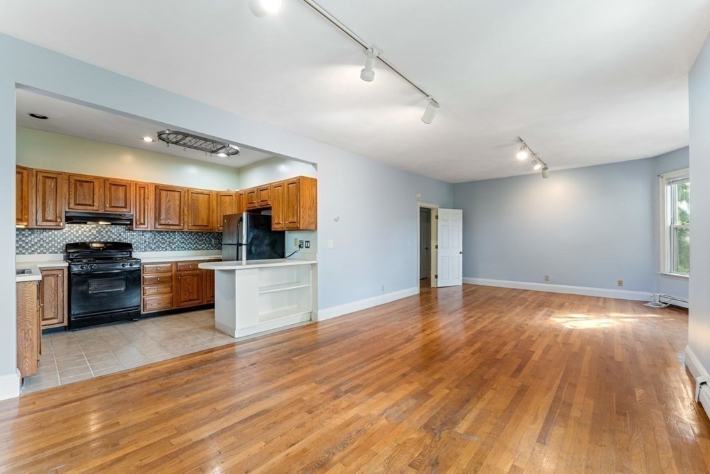 42-44 Woodlawn Street # 5 Property Photo 7