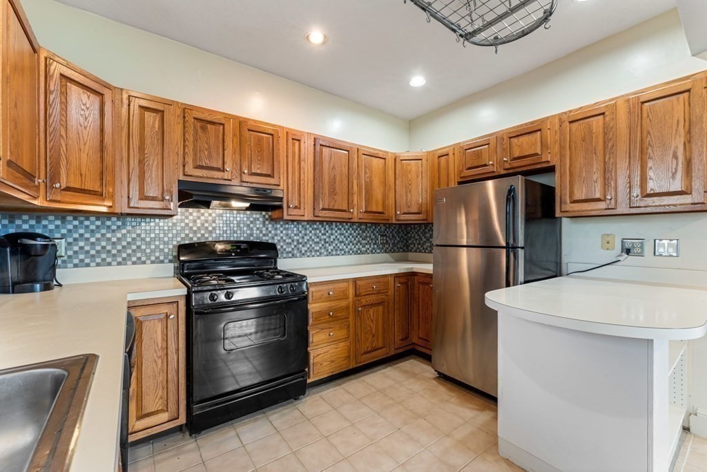 42-44 Woodlawn Street # 5 Property Photo 8