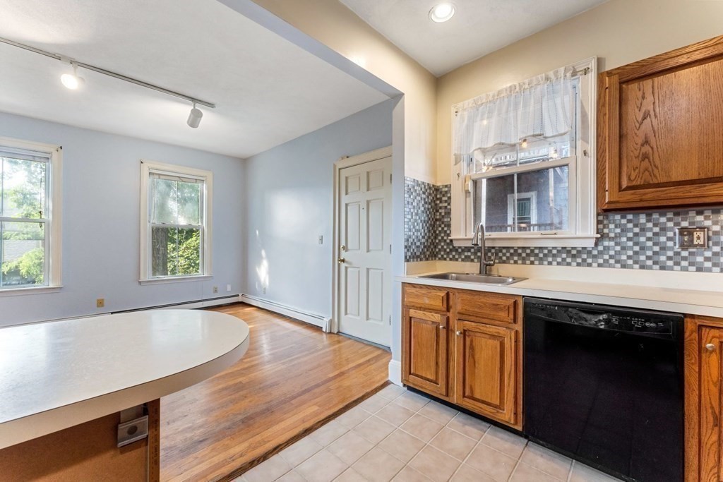 42-44 Woodlawn Street # 5 Property Photo 10