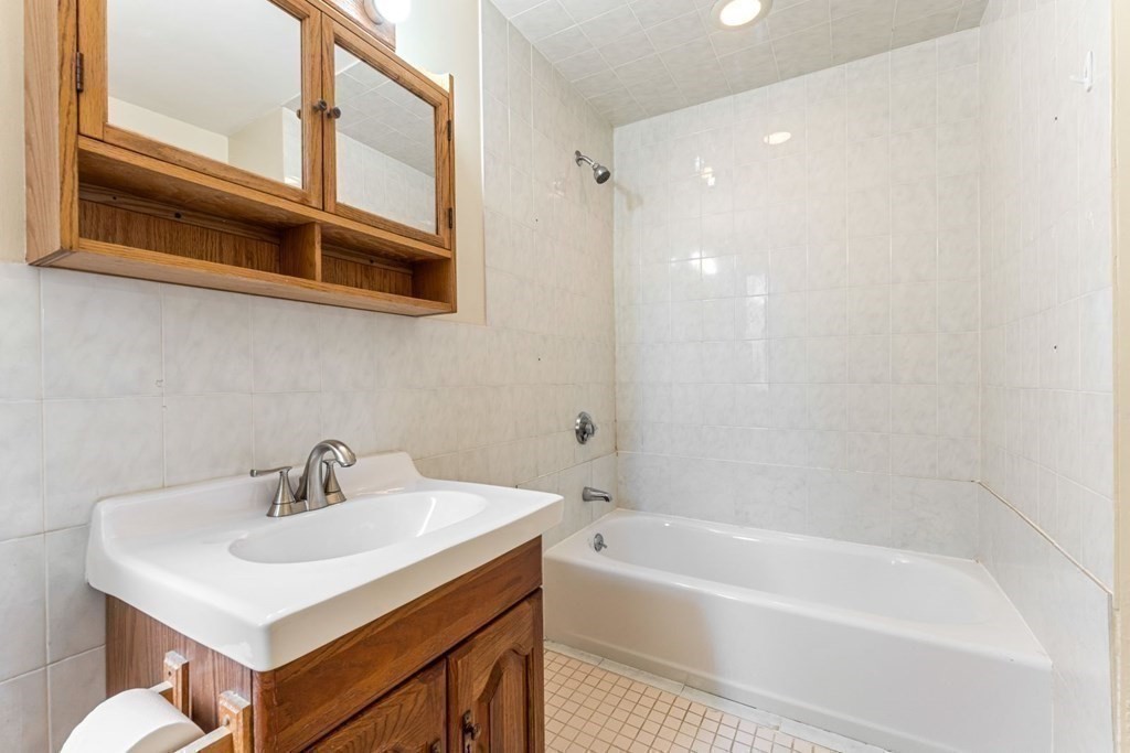 42-44 Woodlawn Street # 5 Property Photo 17