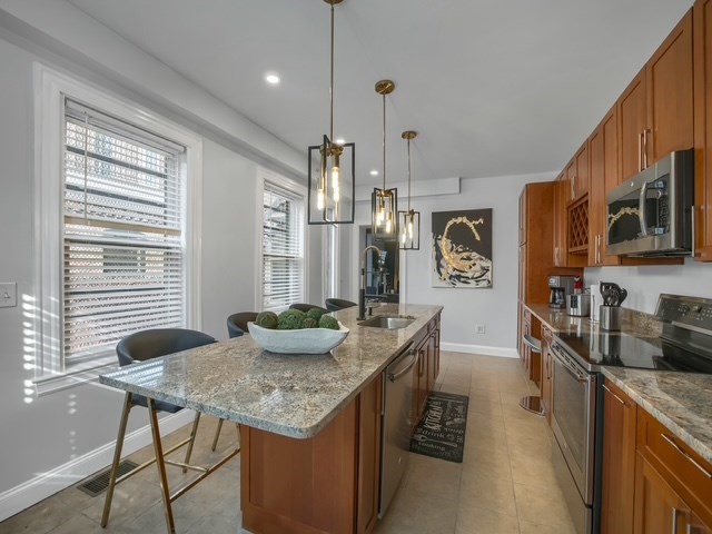 32 Williams St # 1 Property Photo 10
