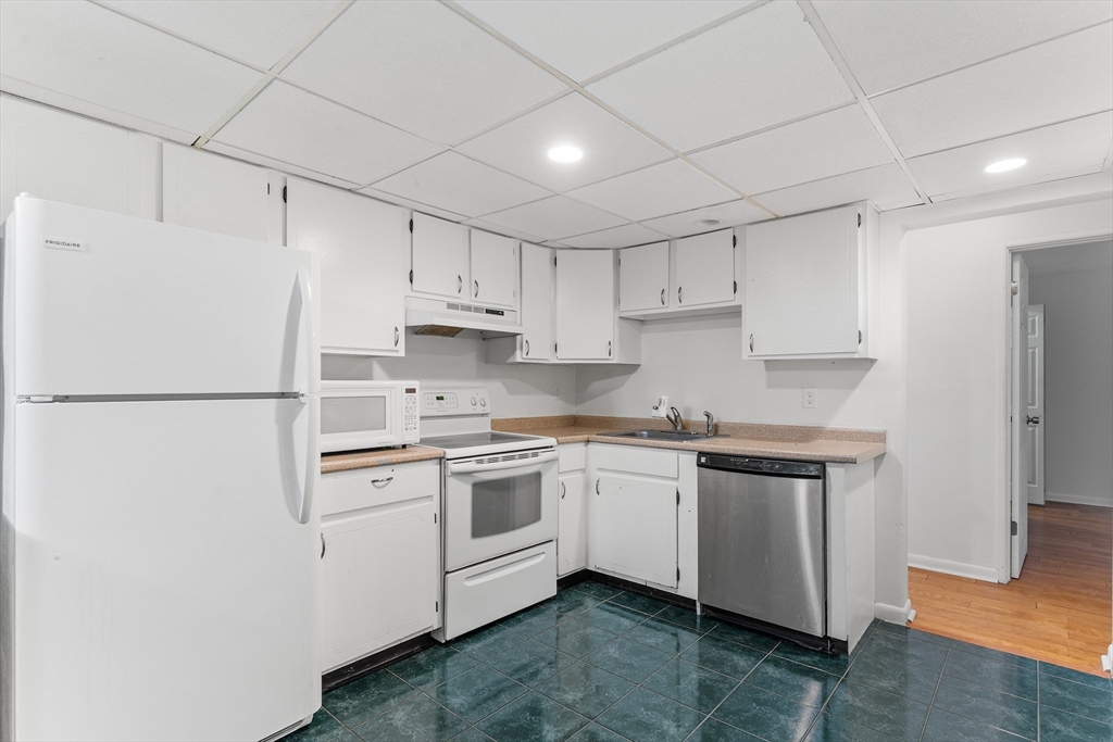59 School St # B15 Property Photo 7