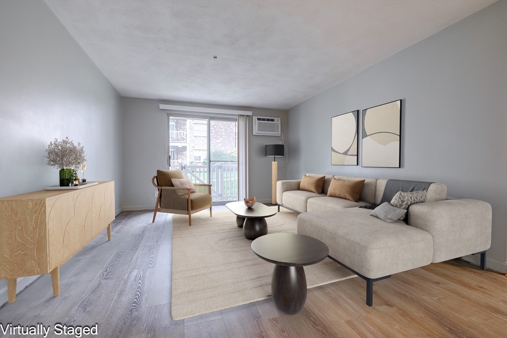 7 Karen Cir # 6 Property Photo 1