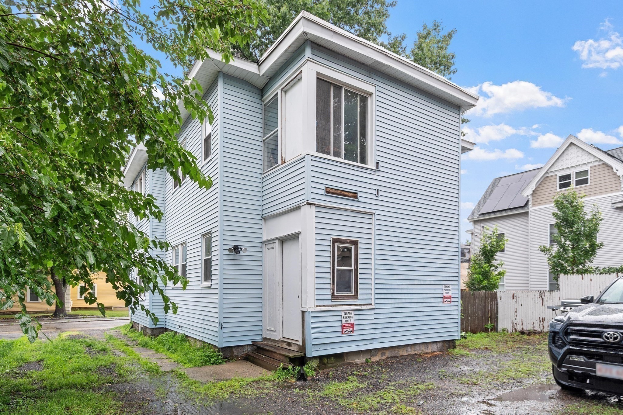 143 Highland Ave Property Photo 6