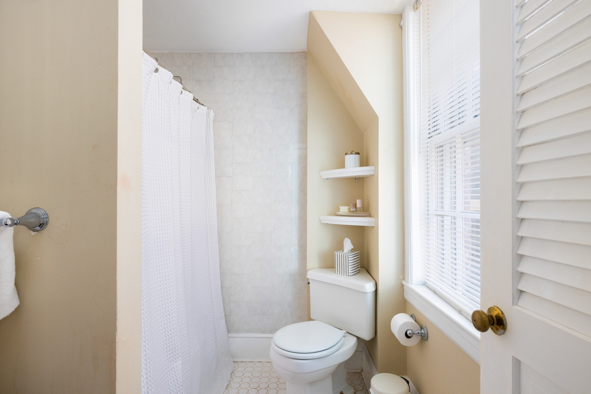 2 Derne Street Property Photo 8