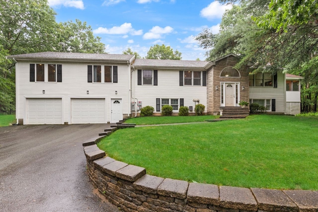 1 Savel Ln Property Photo 1