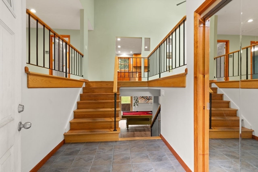 1 Savel Ln Property Photo 3