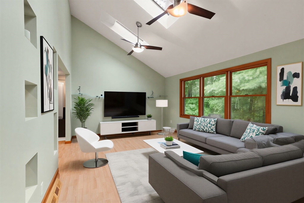 1 Savel Ln Property Photo 6