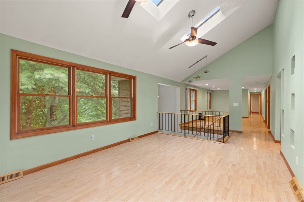 1 Savel Ln Property Photo 7