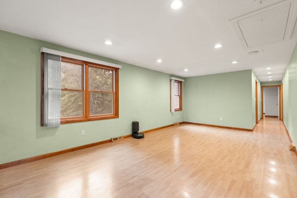1 Savel Ln Property Photo 10