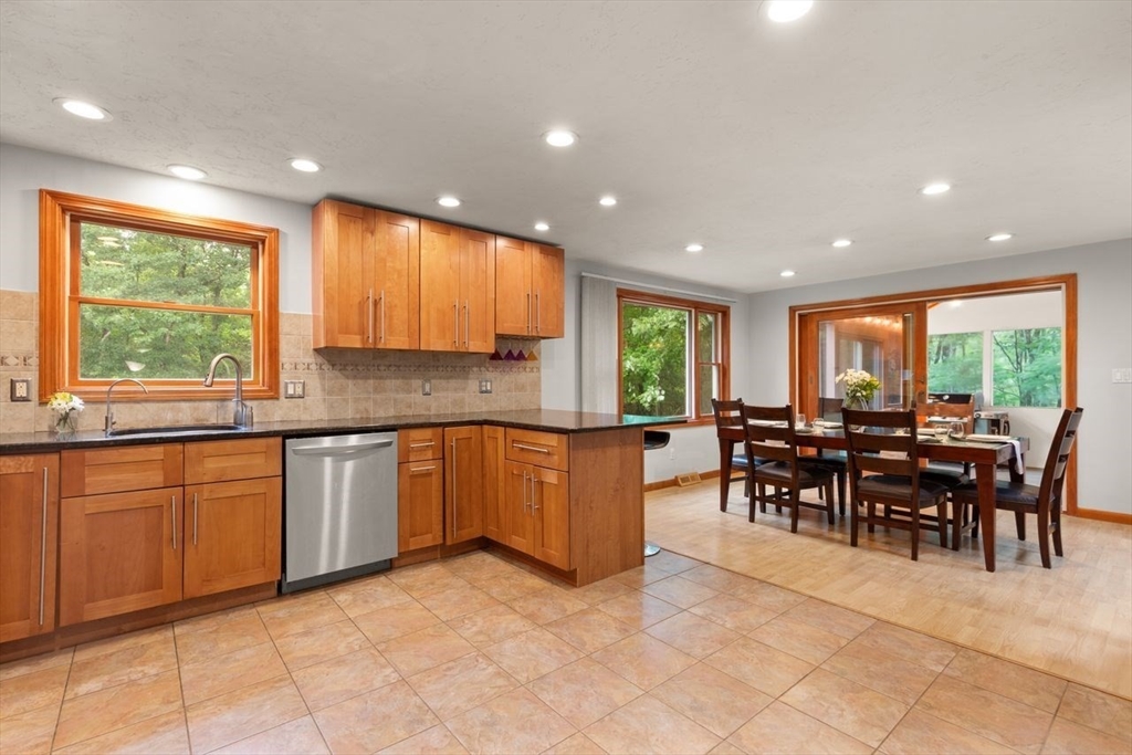 1 Savel Ln Property Photo 15