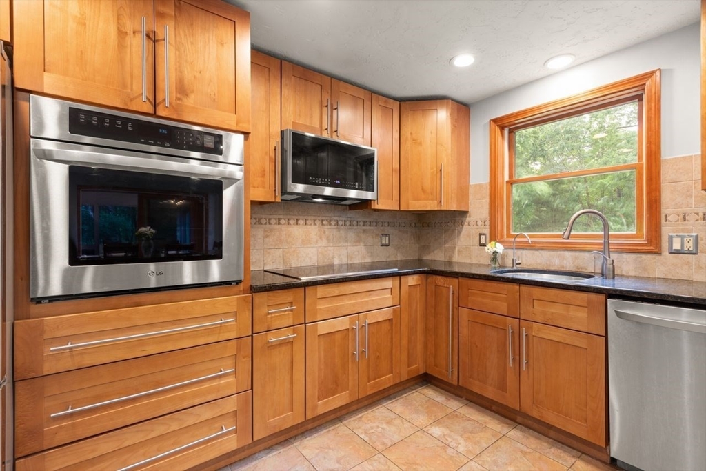 1 Savel Ln Property Photo 18