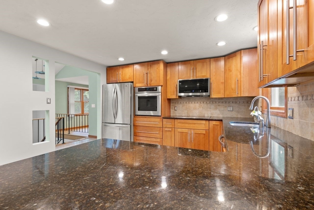 1 Savel Ln Property Photo 19