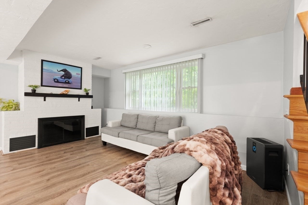 1 Savel Ln Property Photo 30