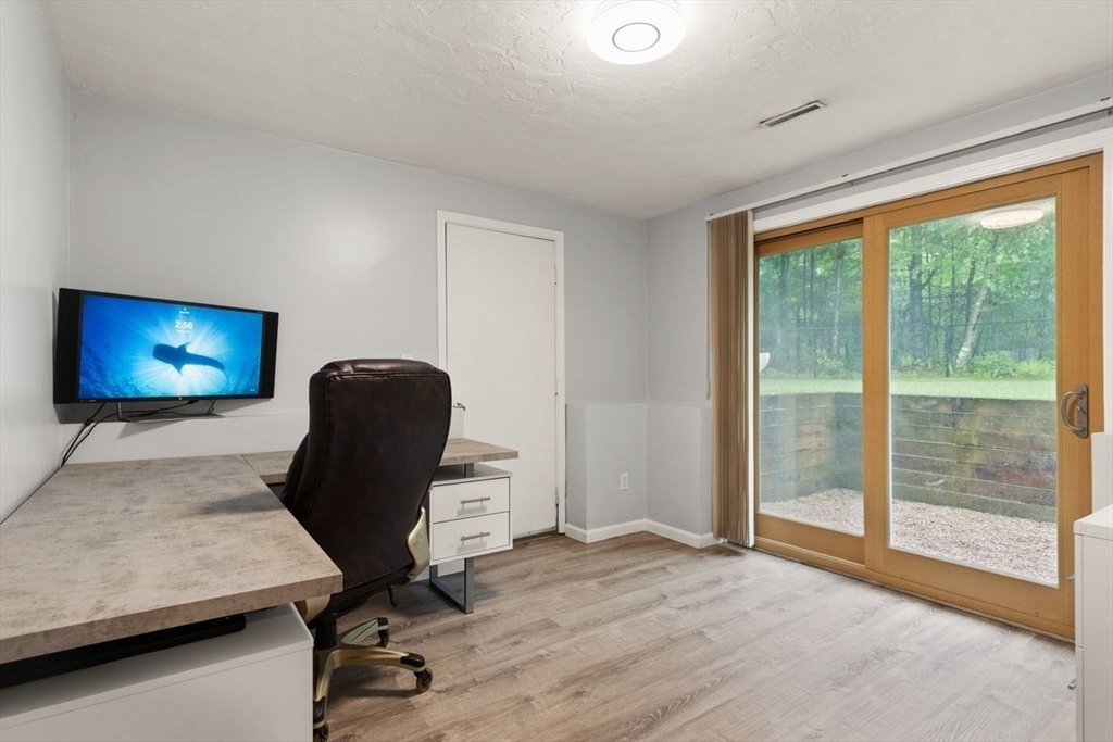 1 Savel Ln Property Photo 35