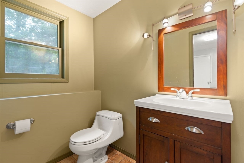 1 Savel Ln Property Photo 37