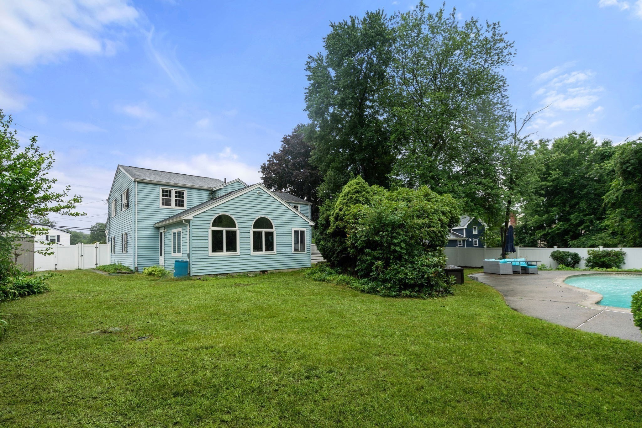 10 Locust Street Property Photo 3