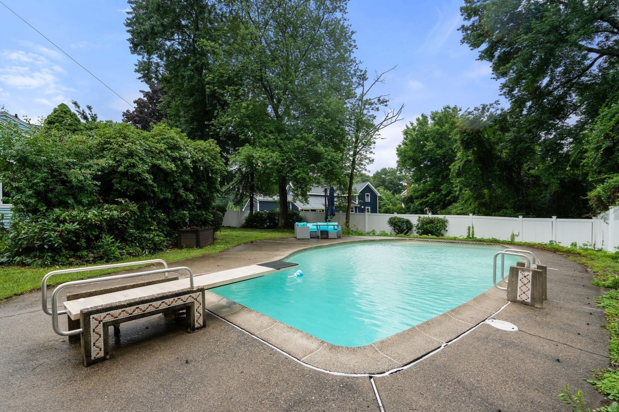 10 Locust Street Property Photo 4