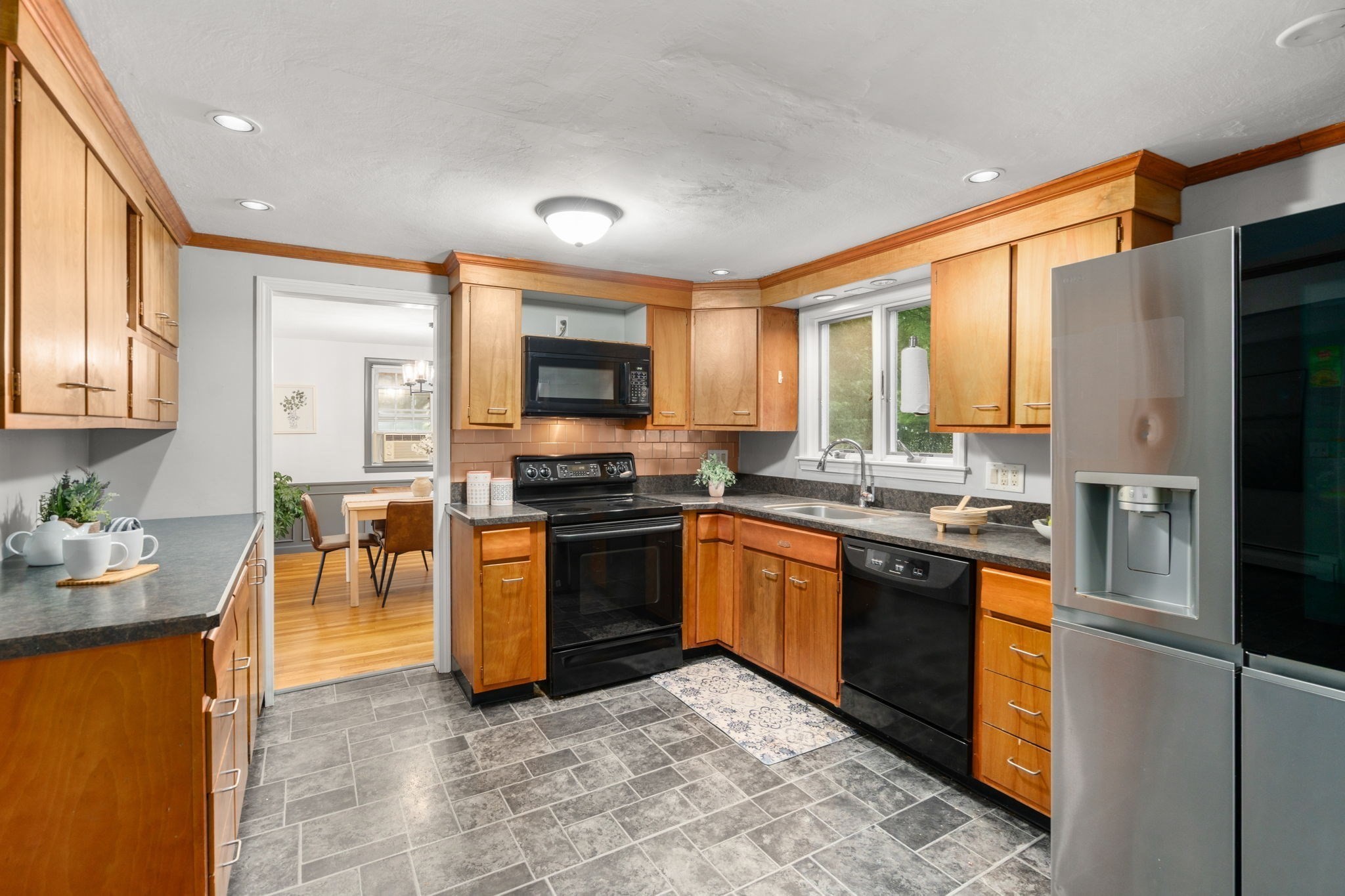 10 Locust Street Property Photo 9