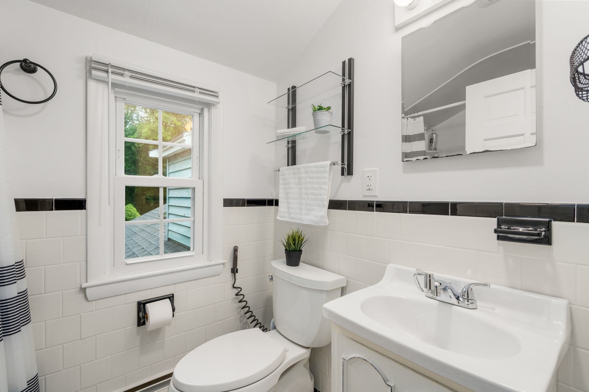 10 Locust Street Property Photo 20