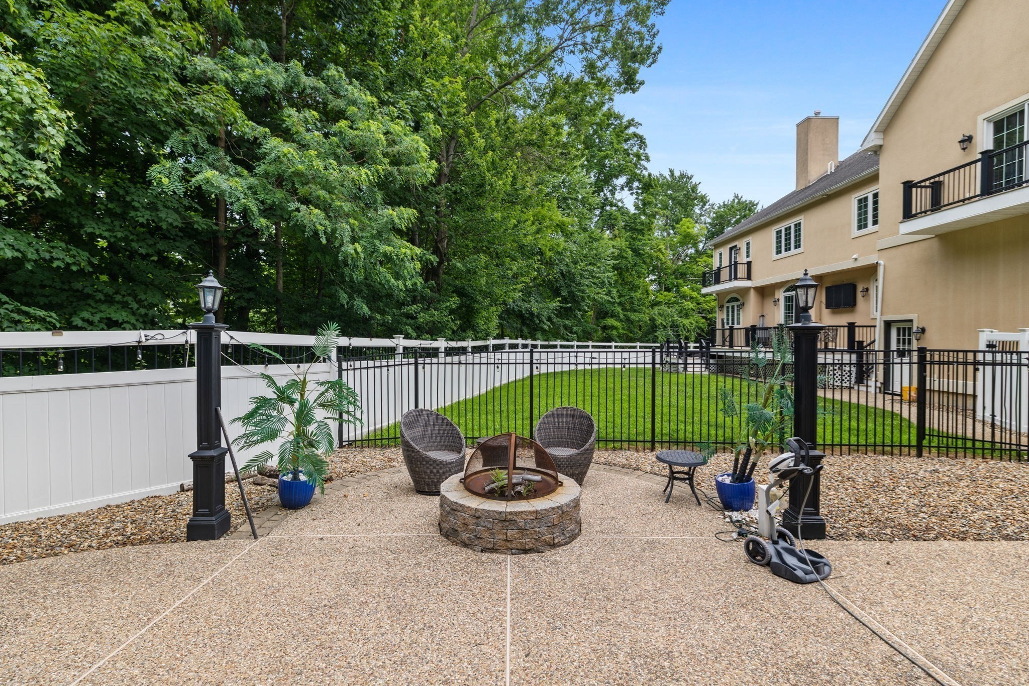 2 Bridle Path Property Photo 36